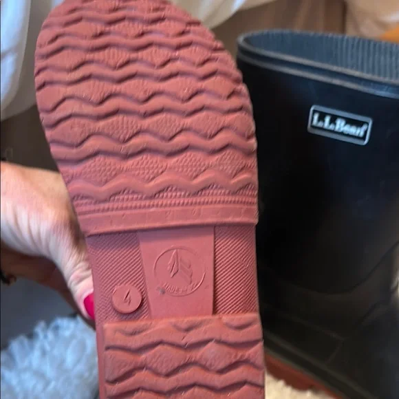 L.L. Bean Black and Red Winter Rain Boots - Picture 5 of 5